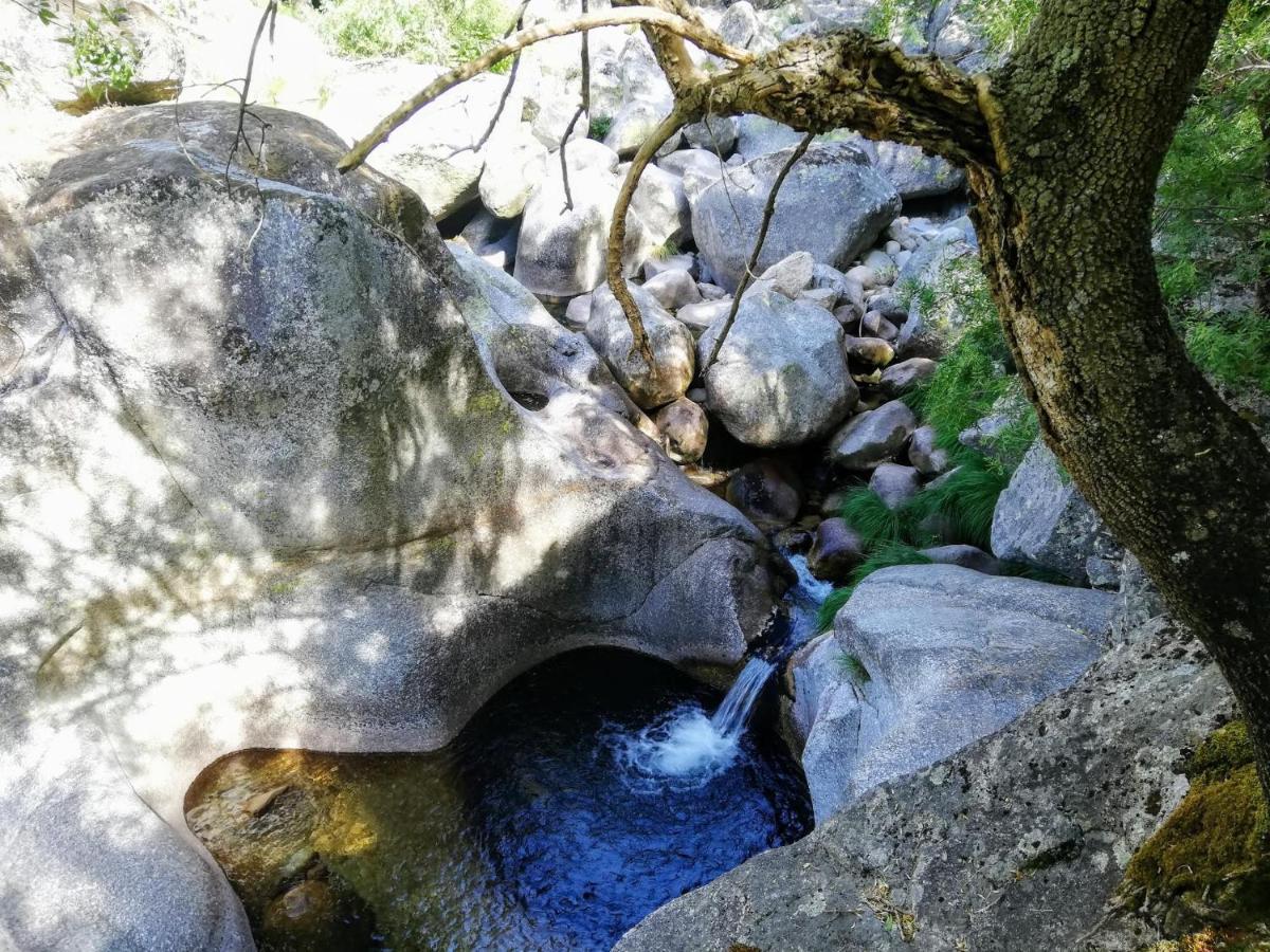Casa Do Fundo Do Povo - Serra Da Estrela Cortes do Meio Luaran gambar